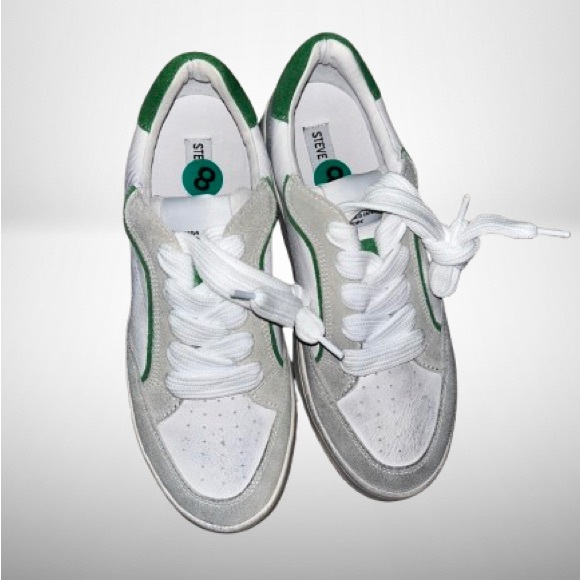 New Women’s Size 7 and 8 White/Green/Grey Alec Distressed Leather Sneaker - Picture 2 of 6